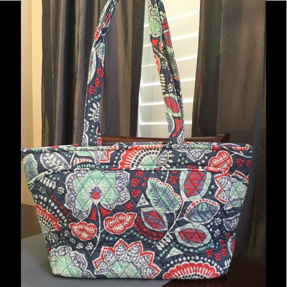 NWT VERA BRADLEY MANDY SHOULDER BAG - Picture 2 of 4